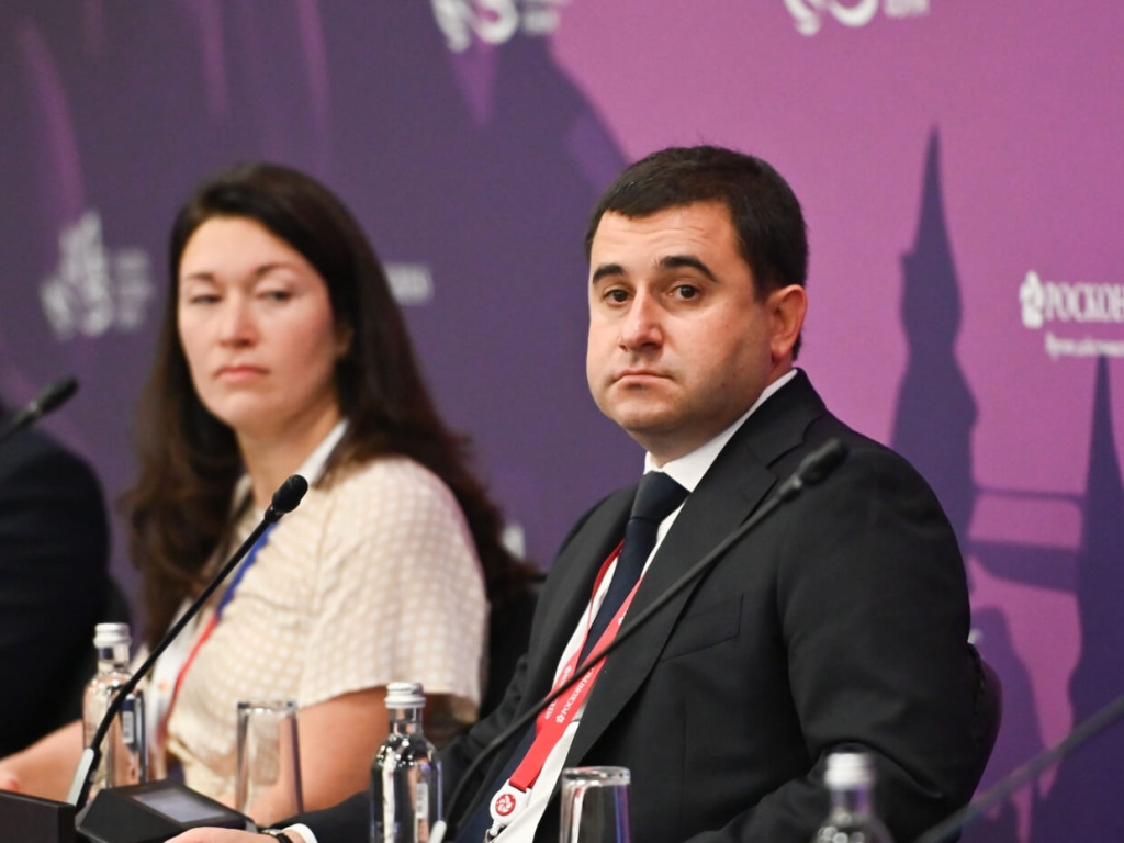Заместитель министра строительства и жилищного-коммунального хозяйства РФ Никита Стасишин Заместитель министра строительства и жилищного-коммунального хозяйства РФ Никита Стасишин