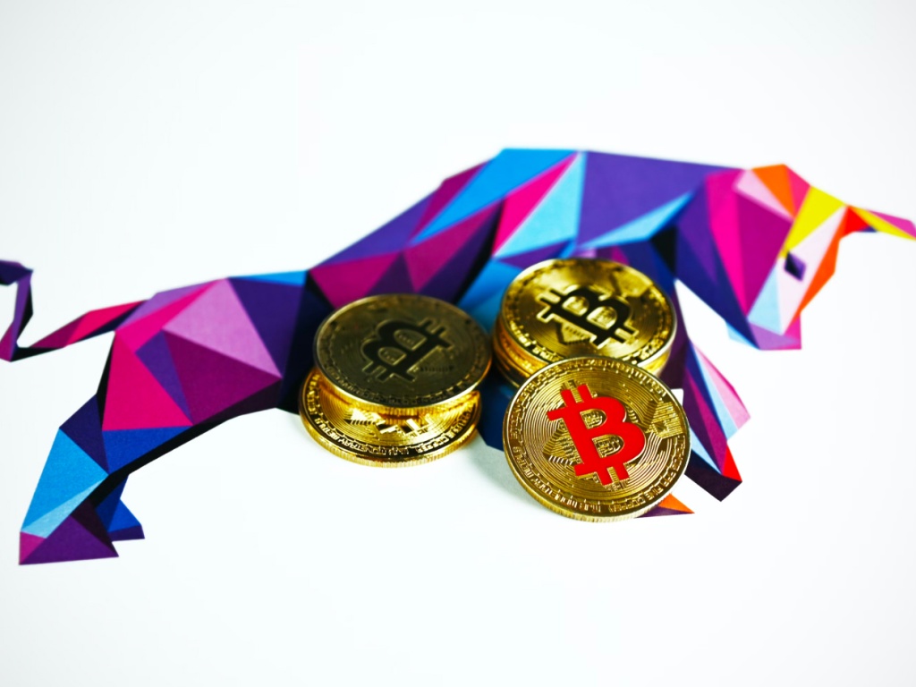 На этой неделе цена биткоина превысила $42,000 На этой неделе цена биткоина превысила $42,000