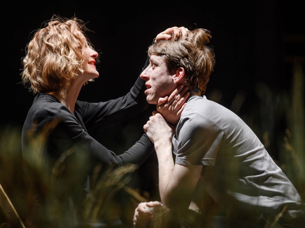 teatr-4.jpg teatr-4.jpg