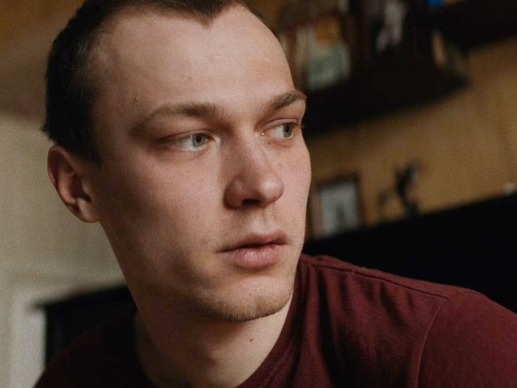 Юра Брисов в фильме «Бык» сыграл молодого лидера преступной группировки Юра Брисов в фильме «Бык» сыграл молодого лидера преступной группировки