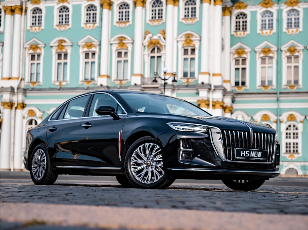 HONGQI отмечает 2 года на российском рынке HONGQI отмечает 2 года на российском рынке