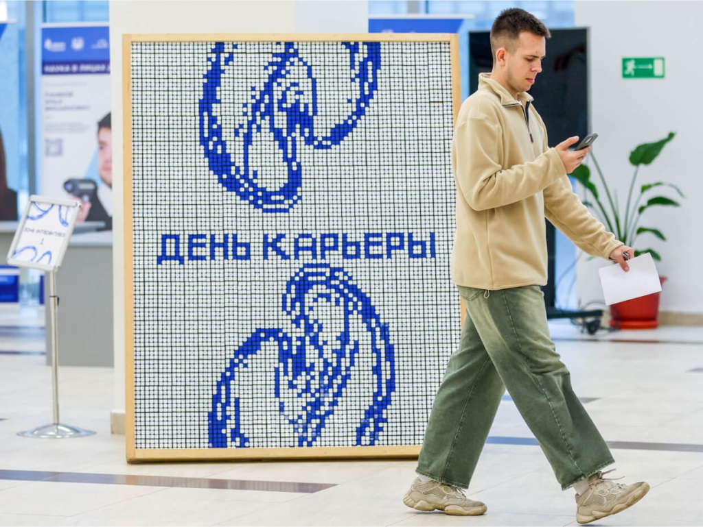 Татьяна Голикова: «Крепкая семья остается сегодня наиболее важной ценностью» Татьяна Голикова: «Крепкая семья остается сегодня наиболее важной ценностью»