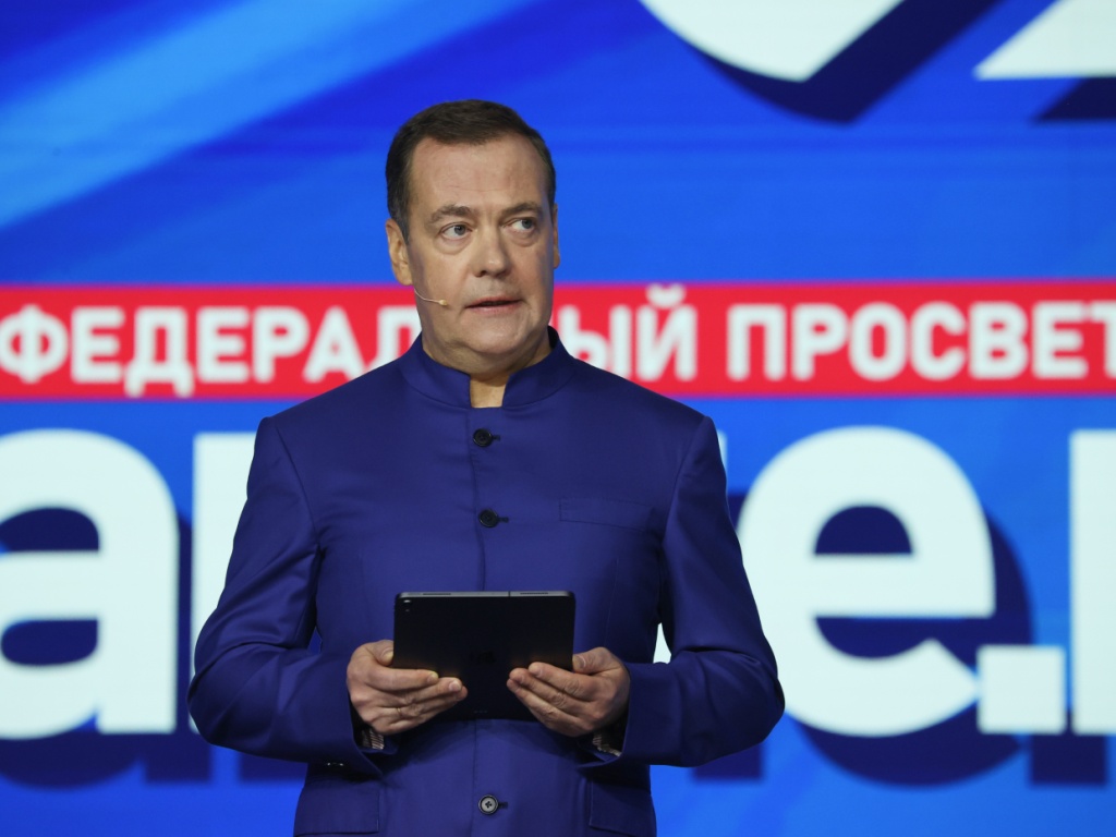 Дмитрий Медведев Дмитрий Медведев