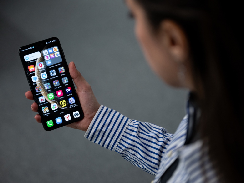 HUAWEI Mate 70 Pro HUAWEI Mate 70 Pro