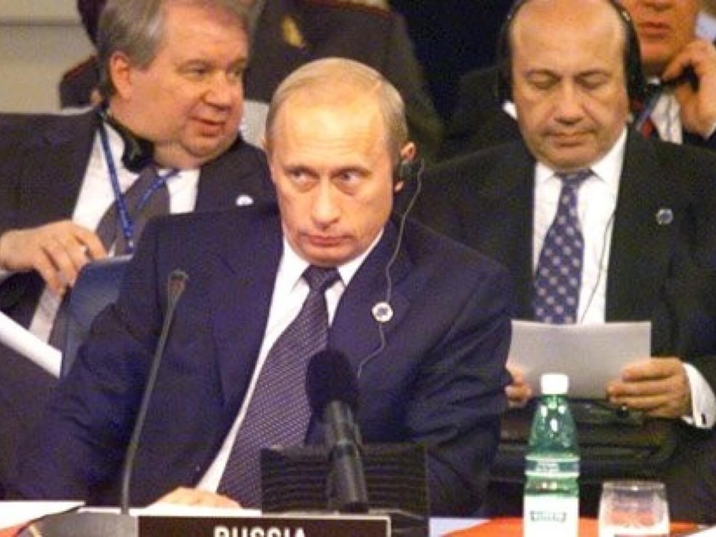 Пресс-конференция после подписания Римской декларации о создании Совета Россия — НАТО 28 мая 2002 г. Пресс-конференция после подписания Римской декларации о создании Совета Россия — НАТО 28 мая 2002 г.