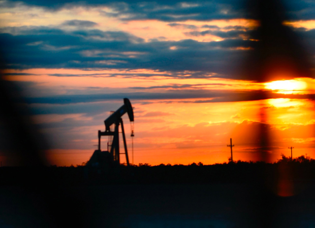 Нефть (внутрь).jpg Нефть (внутрь).jpg
