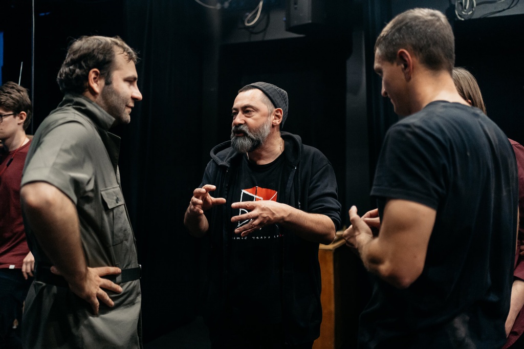 Руслан Кудашов Иван Солнцев, Алесь Снопковский. Реп. Плохо нарисованной курицы (1).jpg Руслан Кудашов Иван Солнцев, Алесь Снопковский. Реп. Плохо нарисованной курицы (1).jpg