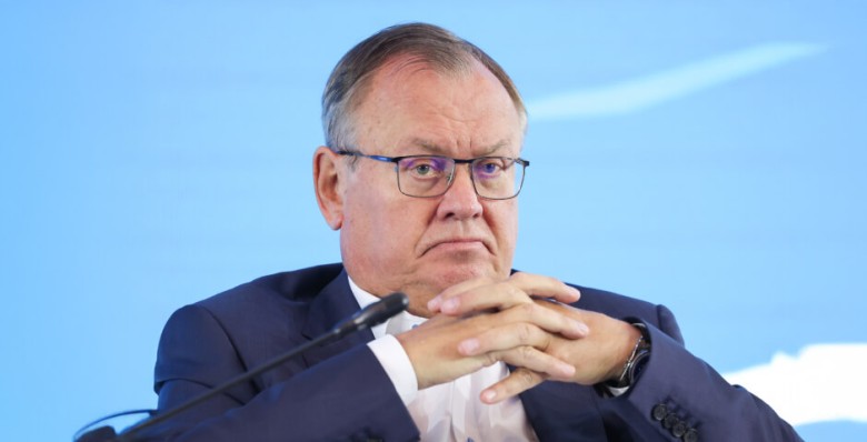 Андрей Костин допустил снижение ключевой ставки до 19% и ниже