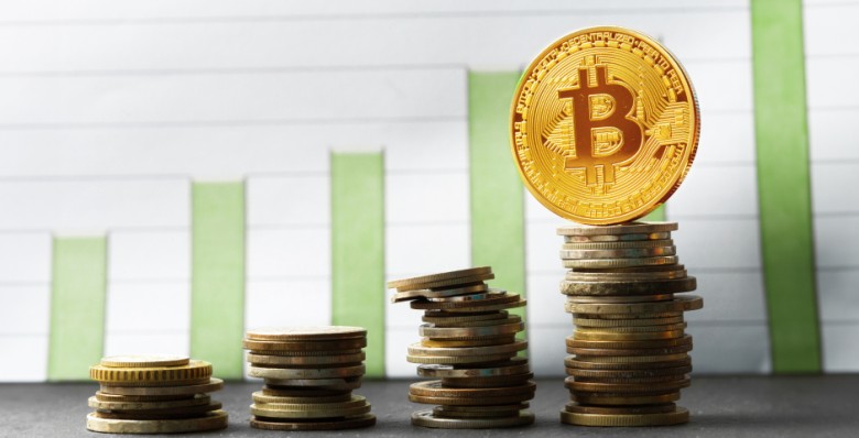 Цена биткоина установила новый рекорд, впервые превысив $71 тыс.