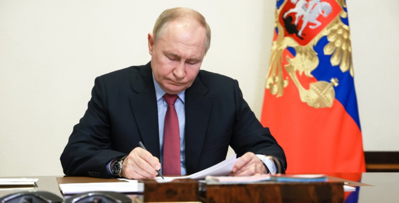 Владимир Путин утвердил поправки в параметры бюджета РФ в рамках налогового совершенствования