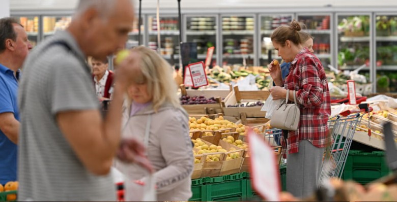 Прокуроры вынесли более 5 тыс. предостережений против повышения цен на продукты