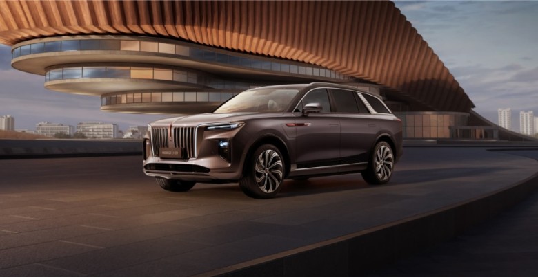 HONGQI анонсировал сезонные цены на весь модельный ряд в России