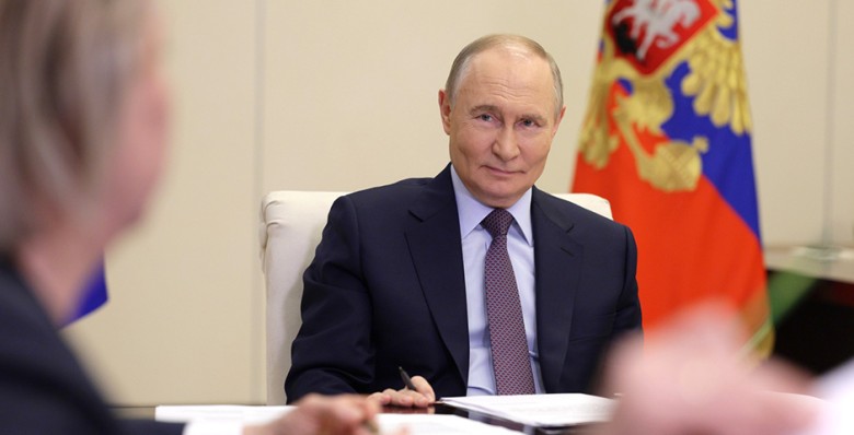 Владимир Путин предложил учредить День языков народов России 
