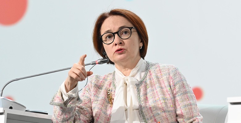 Эльвира Набиуллина: выгоднее хранить сбережения в рублях, чем в валюте