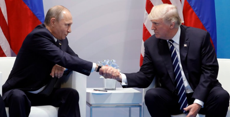 Владимир Путин поздравил Дональда Трампа со вступлением в должность