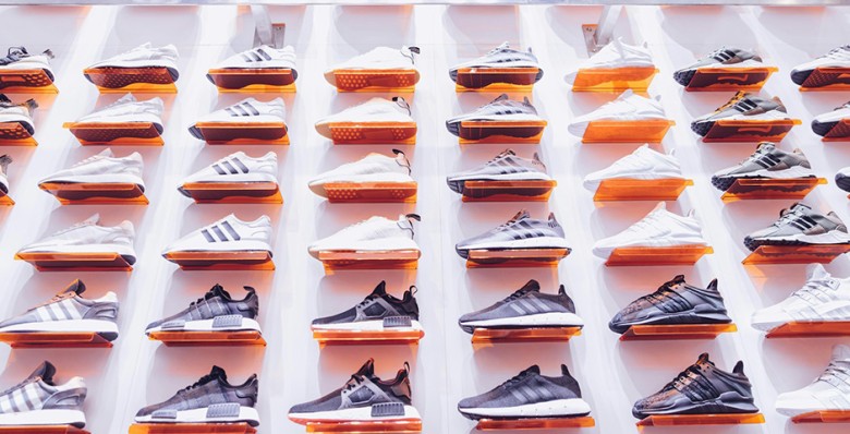 Adidas предупредил о росте цен на продукцию в США из-за пошлин