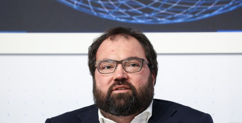 Максут Шадаев: Россия запустит 737 низкоорбитальных спутников до 2030 г.