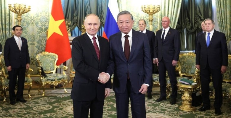 Владимир Путин и То Лам приняли декларацию о развитии отношений РФ и Вьетнама