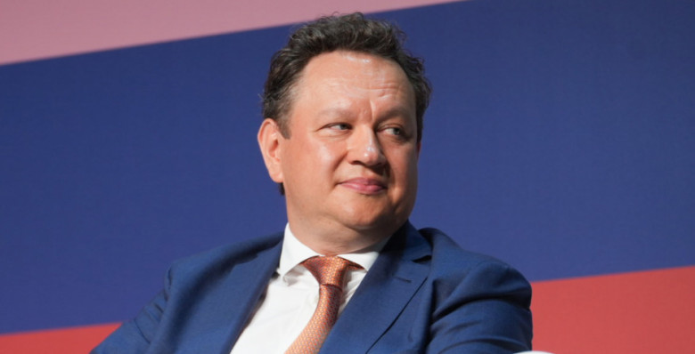 Первый зампред ВТБ дал совет, куда вложить 1 млн рублей