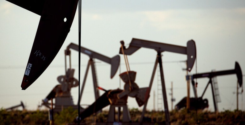 Нефть дорожает из-за приостановки добычи в Ливии