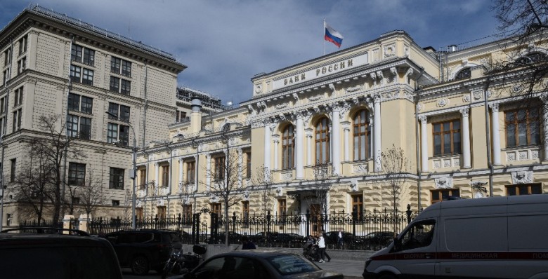 ЦБ на год продлил для бизнеса льготный период по операциям с цифровыми рублями