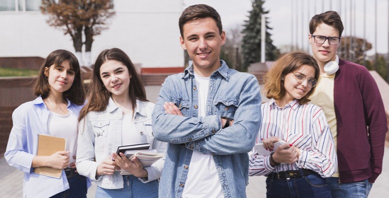 Молодежь за деньги не купишь