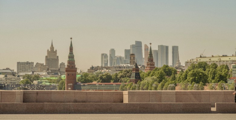 В силу вступило объявленное Россией трехдневное перемирие на 9 мая