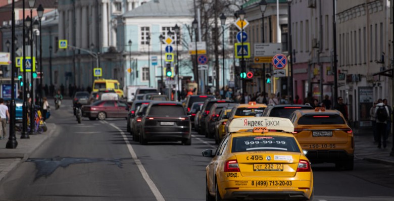 Цены на такси в декабре снизились впервые с начала 2024 года