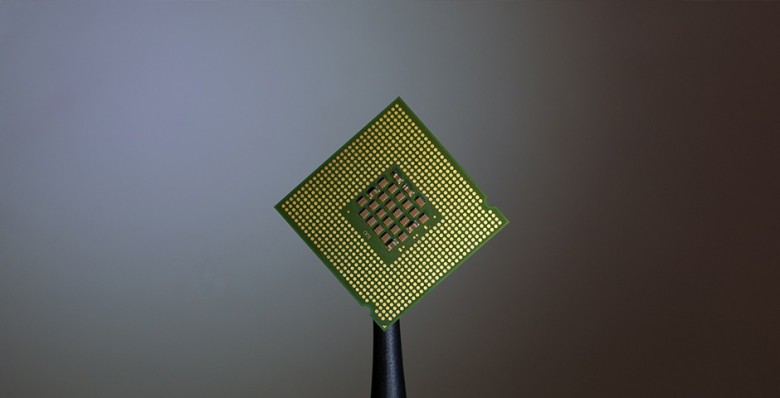 Глава Nvidia раскритиковал ограничения США на поставки чипов в Китай