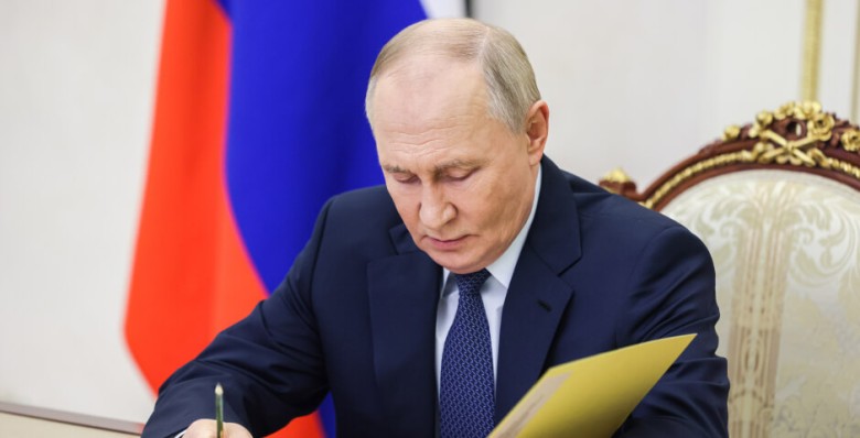 Владимир Путин призвал «отслеживать» динамику в корпоративном кредитовании