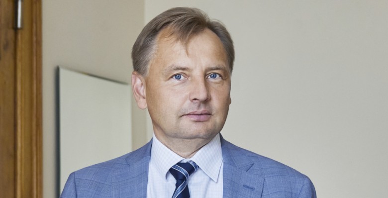 «Государственные документы, начиная с указов Петра I, должны храниться неограниченное время»
