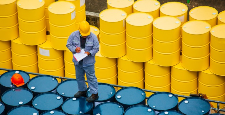 «Газпром» доплатит за бензин
