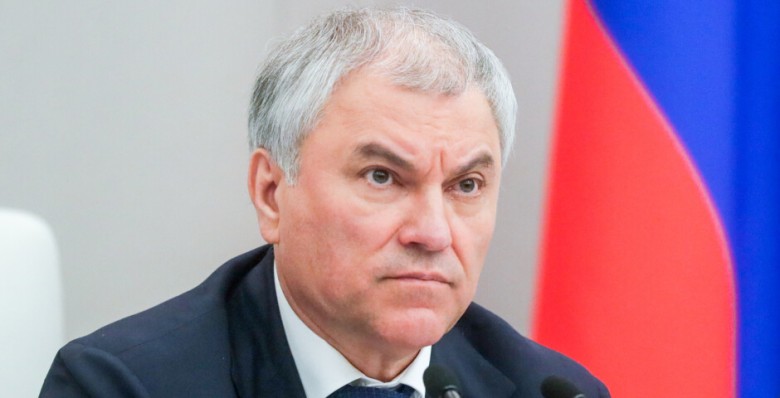 Вячеслав Володин поручил обсудить снижение нагрузки на школьников