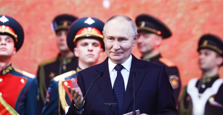Владимир Путин поздравил ветеранов с днем снятия блокады Ленинграда
