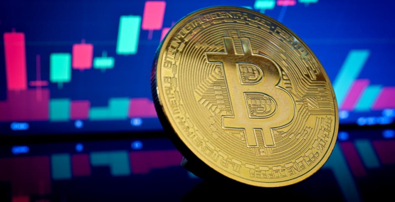 Стоимость биткоина впервые превысила 106 тысяч долларов