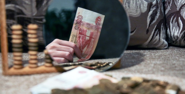 Минтруд предложил повысить МРОТ в 2025 году до 22 440 рублей
