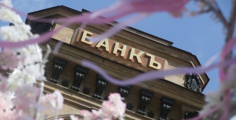 Два мира — два рынка
