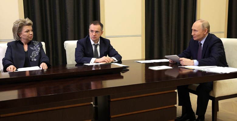 Владимир Путин призвал избавиться от «каши» из латиницы в пользу кириллицы