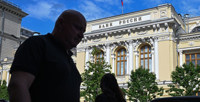 ЦБ рекомендовал банкам реструктурировать кредиты испытывающих трудности компаний