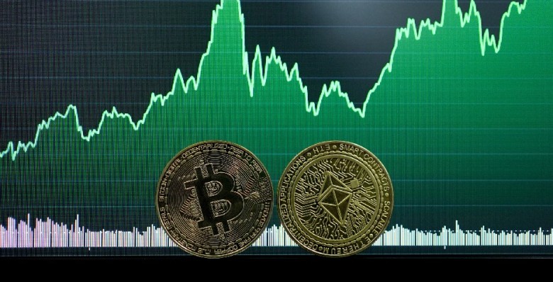 Стоимость биткоина впервые превысила $79 тыс.