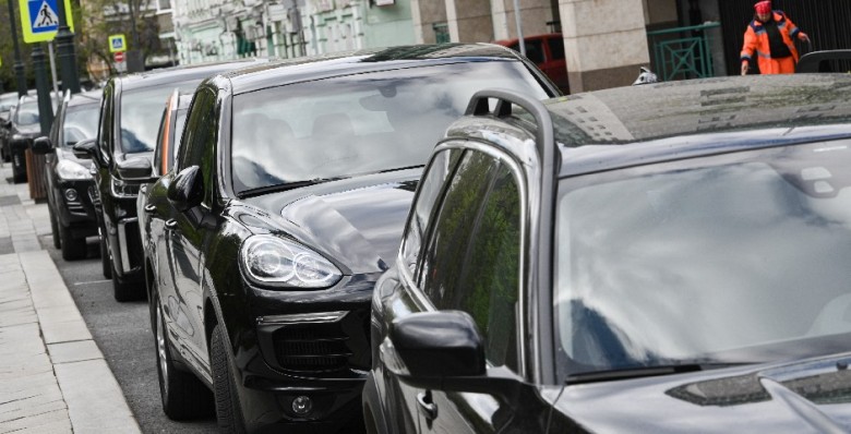 В Госдуме предложили не эвакуировать авто у водителя без документов
