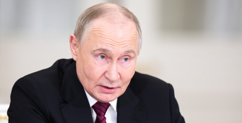 Владимир Путин назвал «придурками» вводящих санкции против РФ