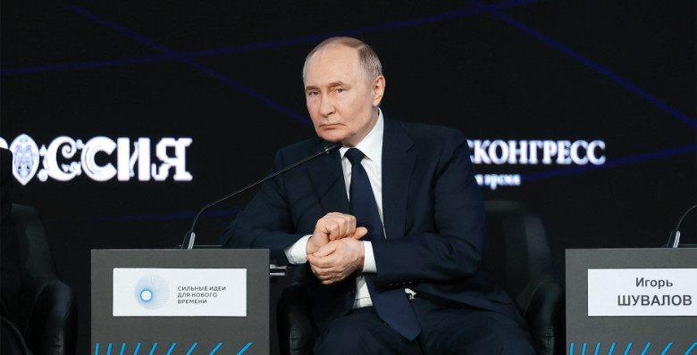 Владимир Путин и Игорь Шувалов выступили на форуме СИНВ