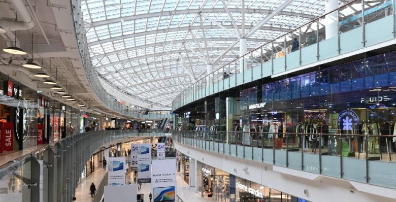 Посещаемость торговых центров в России снизилась на 4%