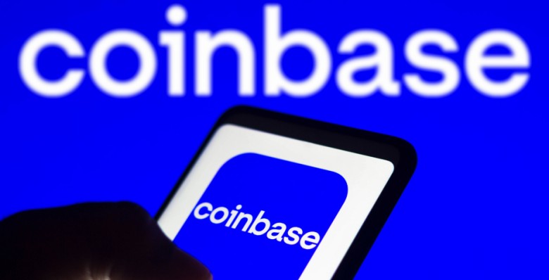 Крупнейшая криптобиржа США Coinbase получила прибыль впервые за два года