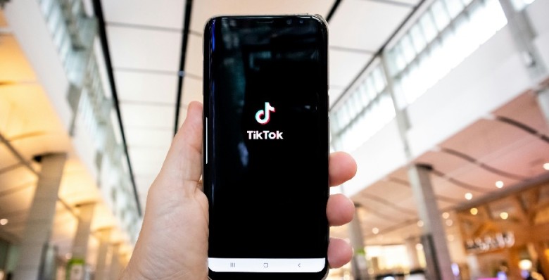 Белый дом разрабатывает план перехода TikTok под контроль Oracle