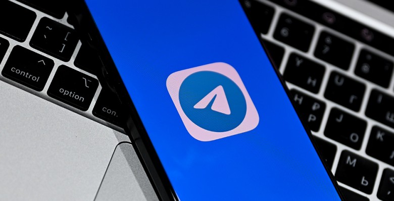 Илон Маск сообщил о запуске чат-бота Grok в Telegram