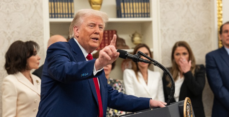 Дональд Трамп анонсировал увеличение таможенных пошлин на сталь до 50%