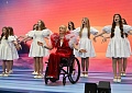 На ПМЭФ прошел показ адаптивной моды «На крыльях»