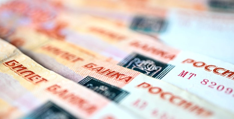 Число выданных потребкредитов в РФ сократилось почти на 50%